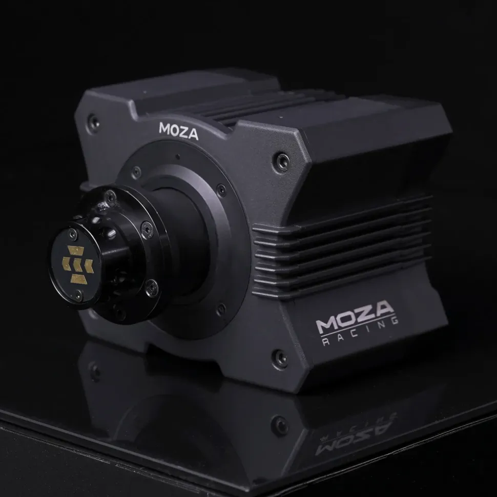MOZA Racing R5 racingsimulator med ratt och pedaler