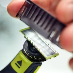 Philips OneBlade 360 skäggtrimmer
