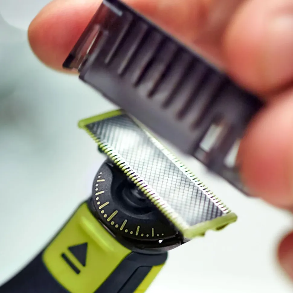 Philips OneBlade 360 skäggtrimmer