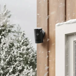 Ring Outdoor Cam Plus Battery - Retinal 2K övervakningskamera Svart