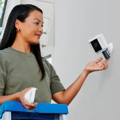Ring Spotlight Cam Plus Battery Trådlös övervakningskamera Vit
